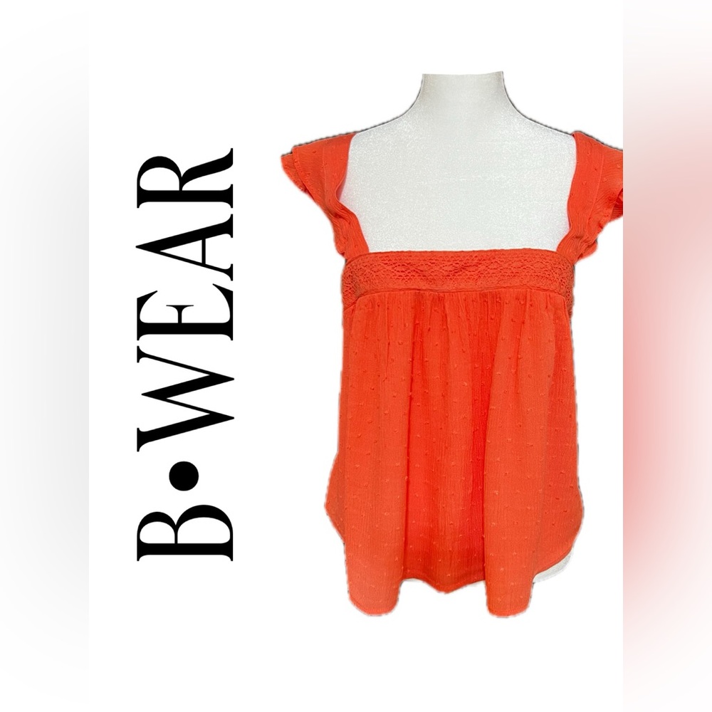 P2 B. WEAR WOMEN’S BLOUSE SIZE M. NWOT